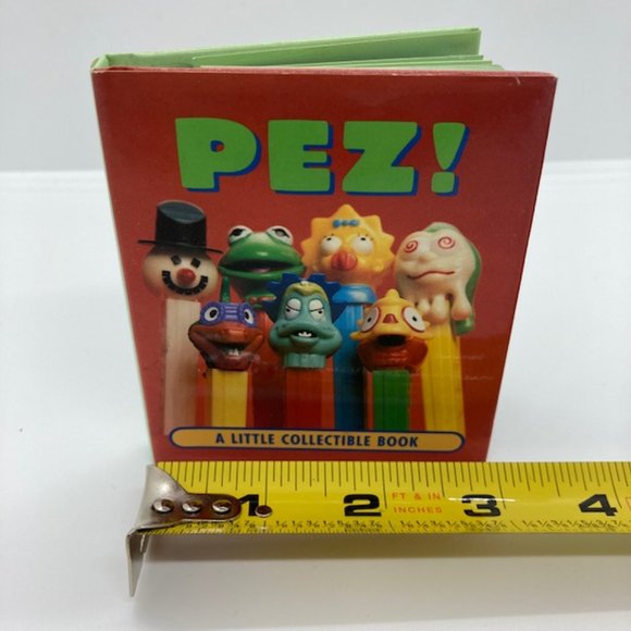 3/$25! PEZ: A LITTLE COLLECTIBLE BOOK - Picture 3 of 9